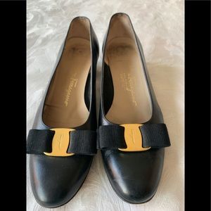 Salvatore Ferragamo Black classic ribbon flats